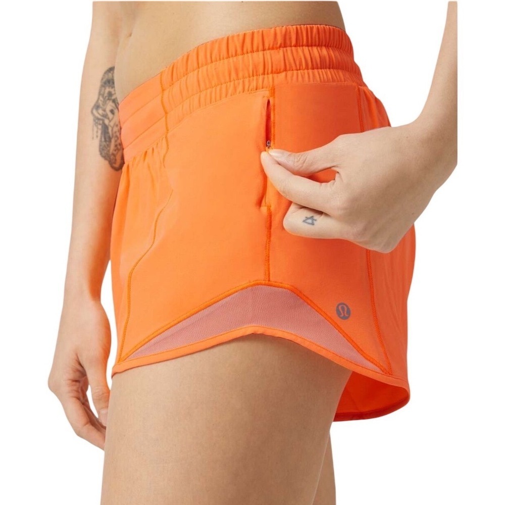 LULULEMON Hotty Hot Short II *Long 4"
Highlight Orange, Size 0 Tall
